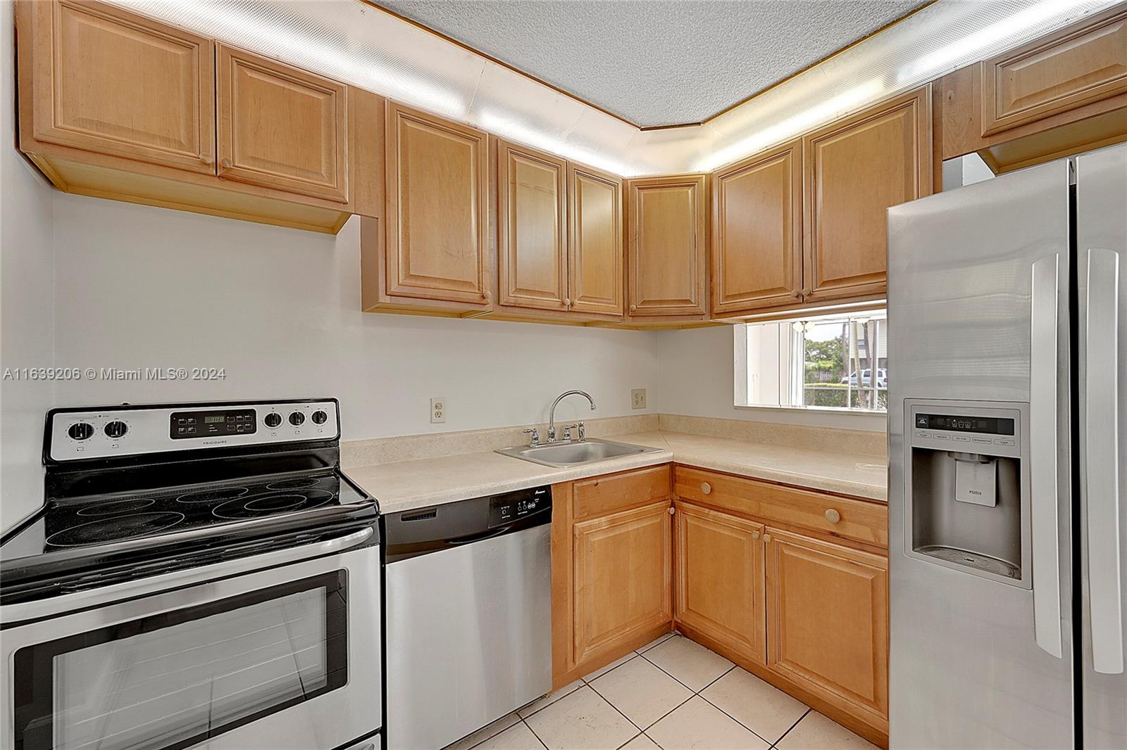 5431 NE 25th Ave # 104B