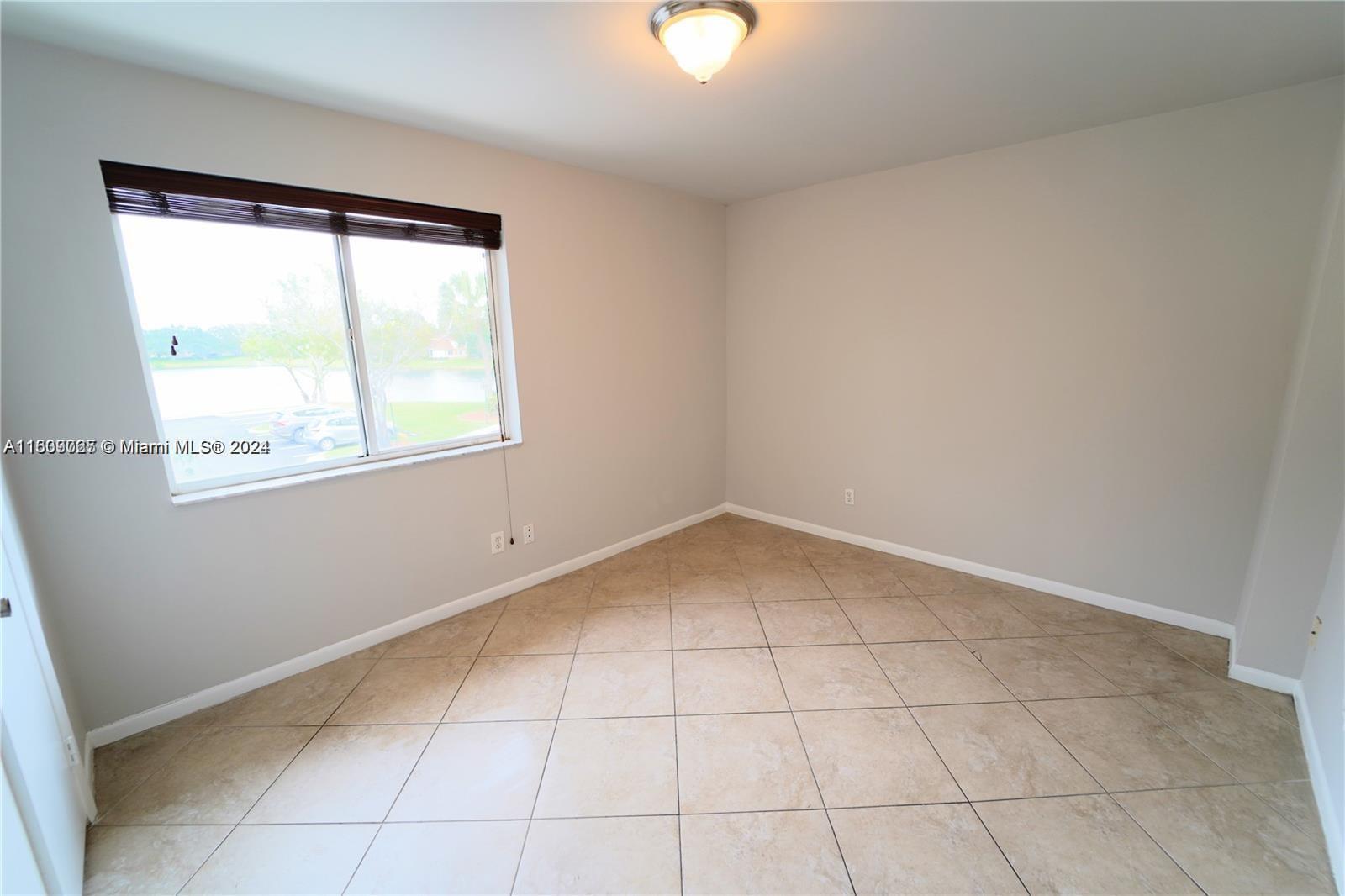 725 NW 92nd Ave # 725