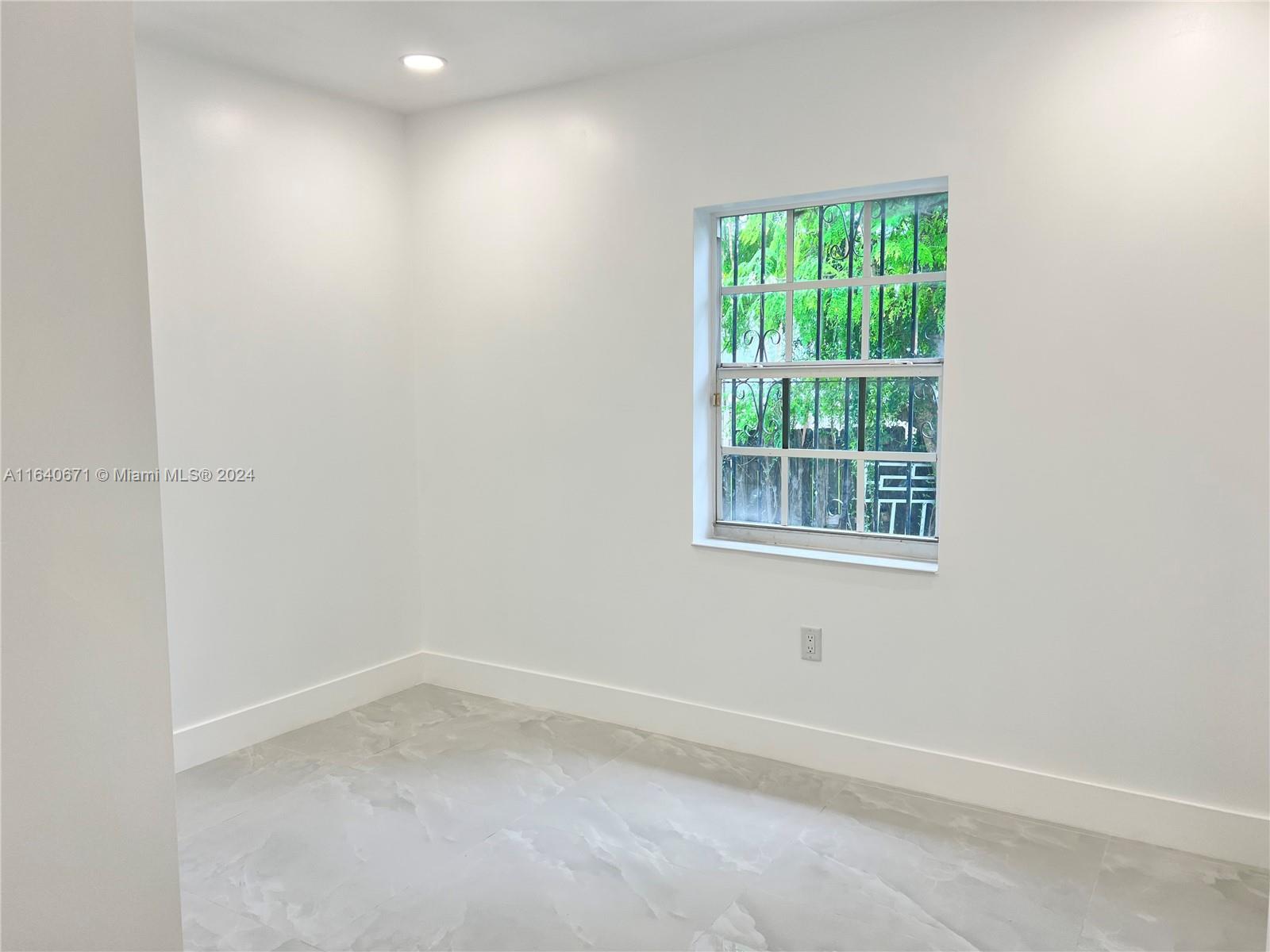 1717 NW 15th St Rd # 1717