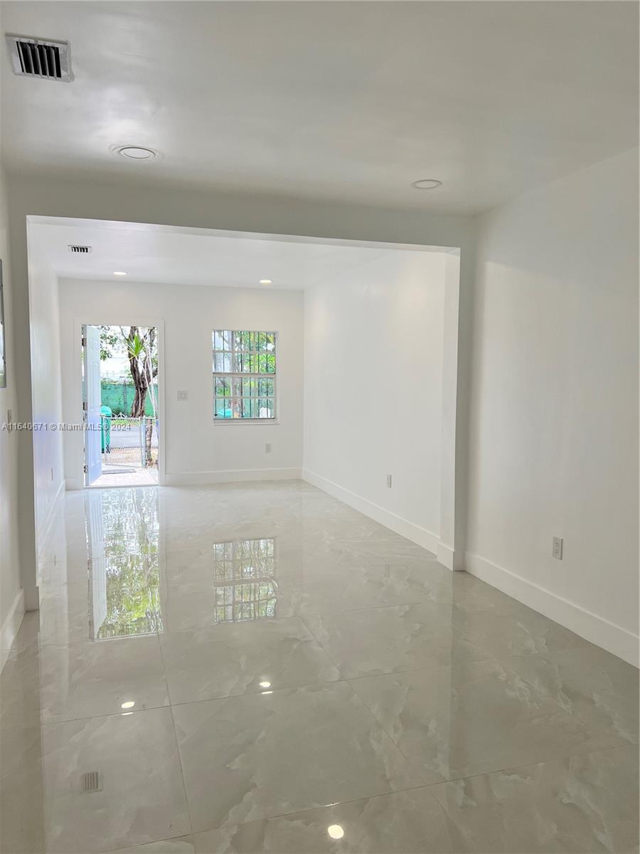 1717 NW 15th St Rd # 1717