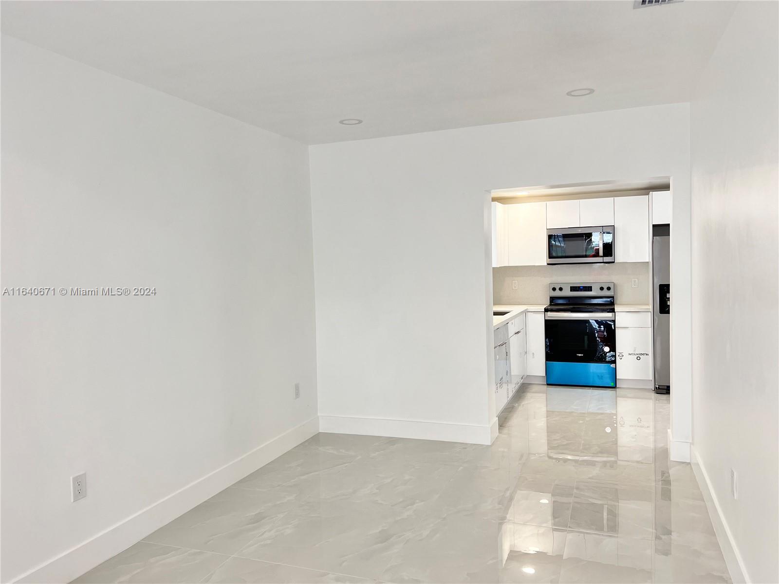 1717 NW 15th St Rd # 1717