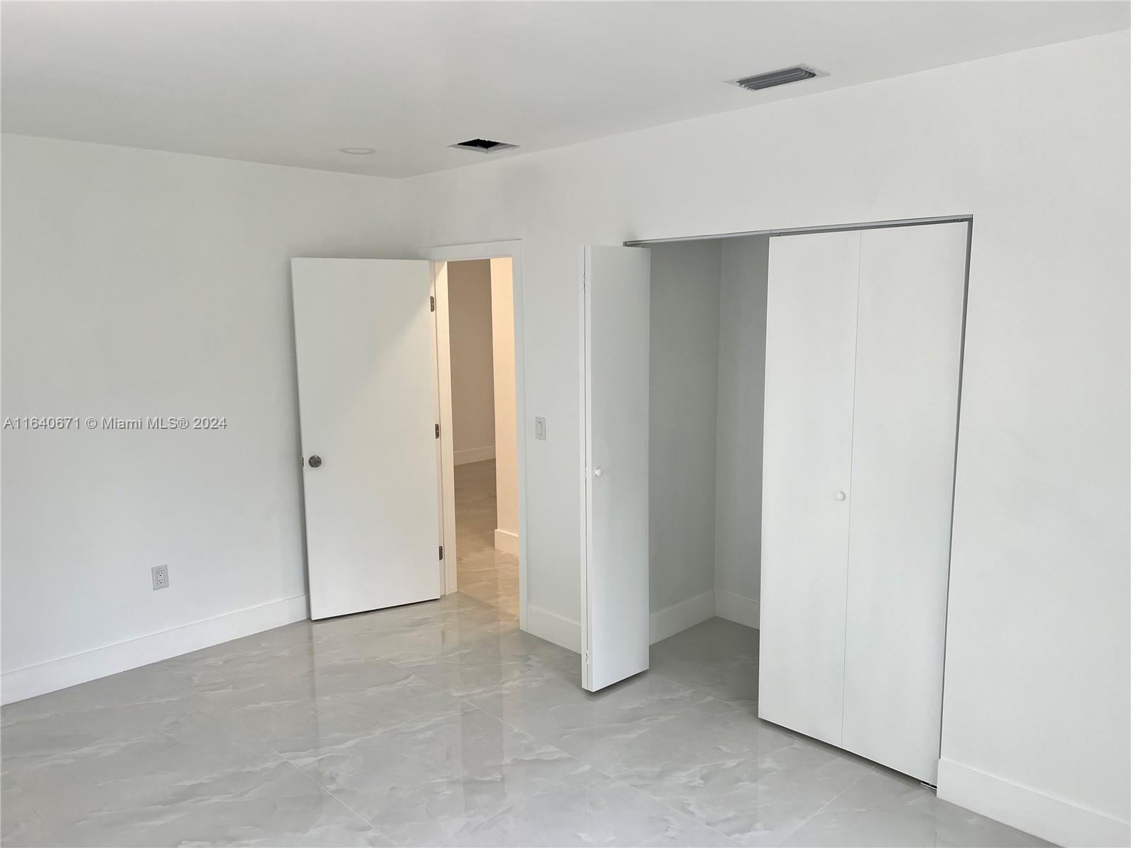 1717 NW 15th St Rd # 1717