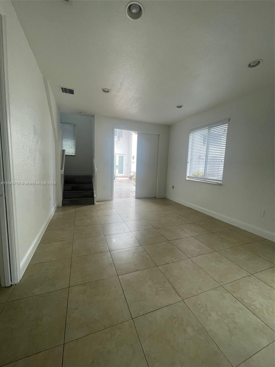 3193 NW 11 ST Unit: 6-E