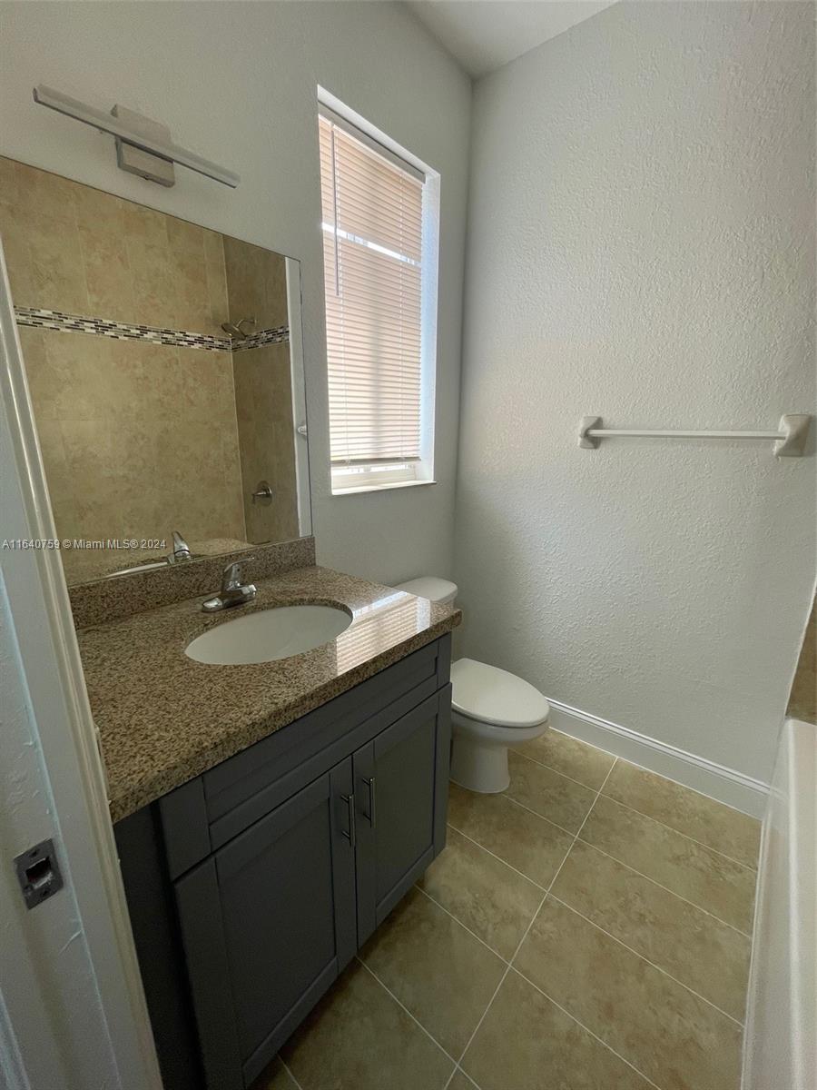 3193 NW 11 ST Unit: 6-E