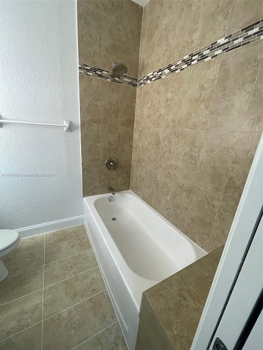 3193 NW 11 ST Unit: 6-E