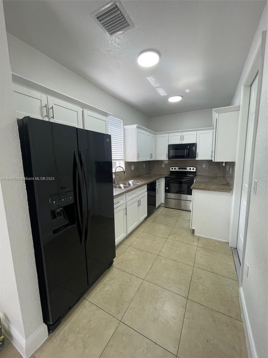 3193 NW 11 ST Unit: 6-E