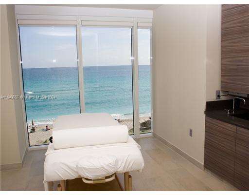 1800 S Ocean Dr # 1406