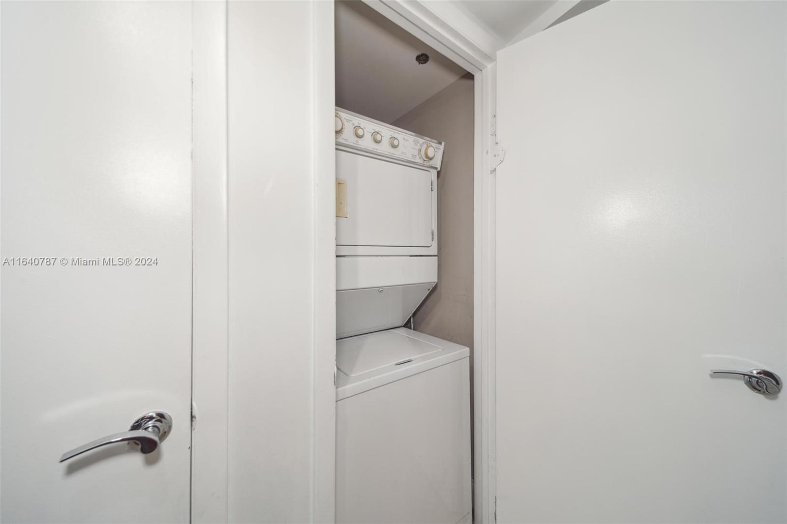 1800 S Ocean Dr # 1406