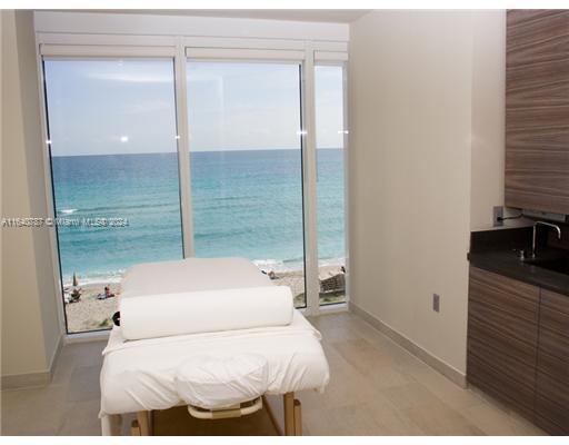 1800 S Ocean Dr # 1406