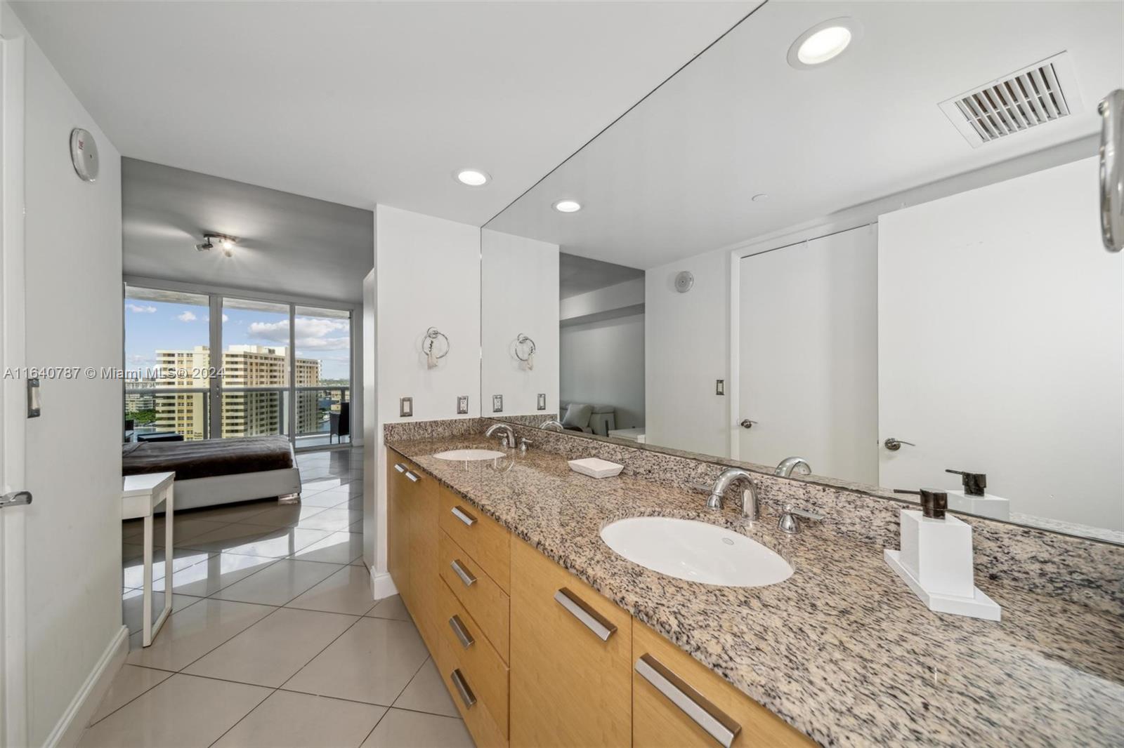 1800 S Ocean Dr # 1406