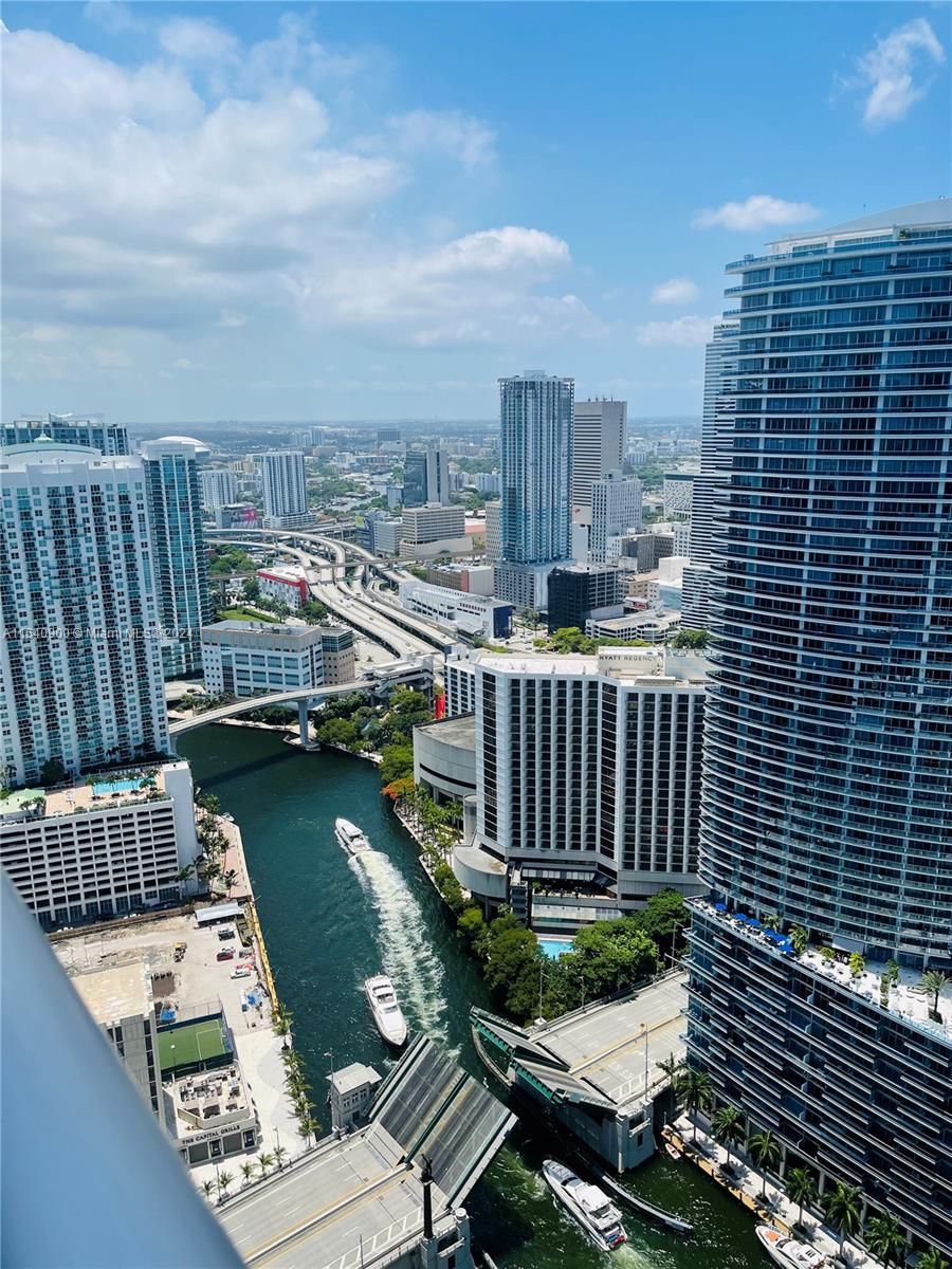 475 Brickell Ave # 4610