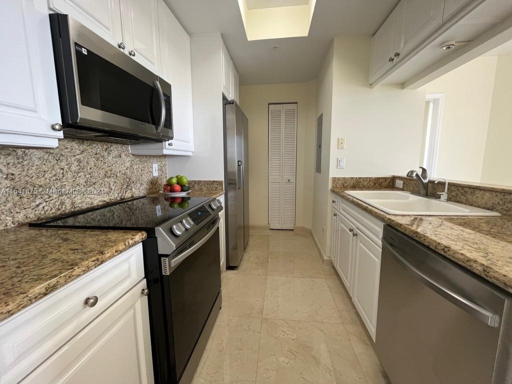 848 Brickell Key Dr # 2303