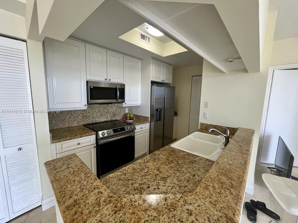 848 Brickell Key Dr # 2303