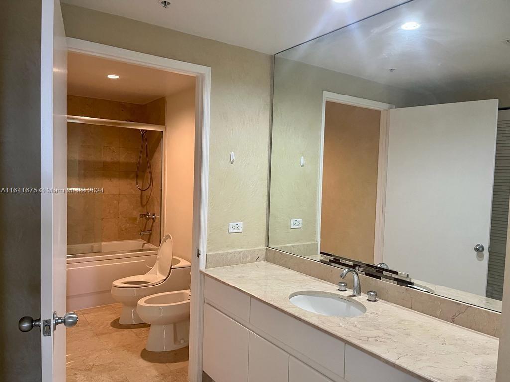 848 Brickell Key Dr # 2303