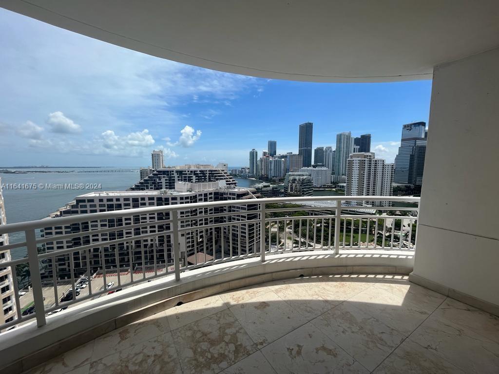 848 Brickell Key Dr # 2303