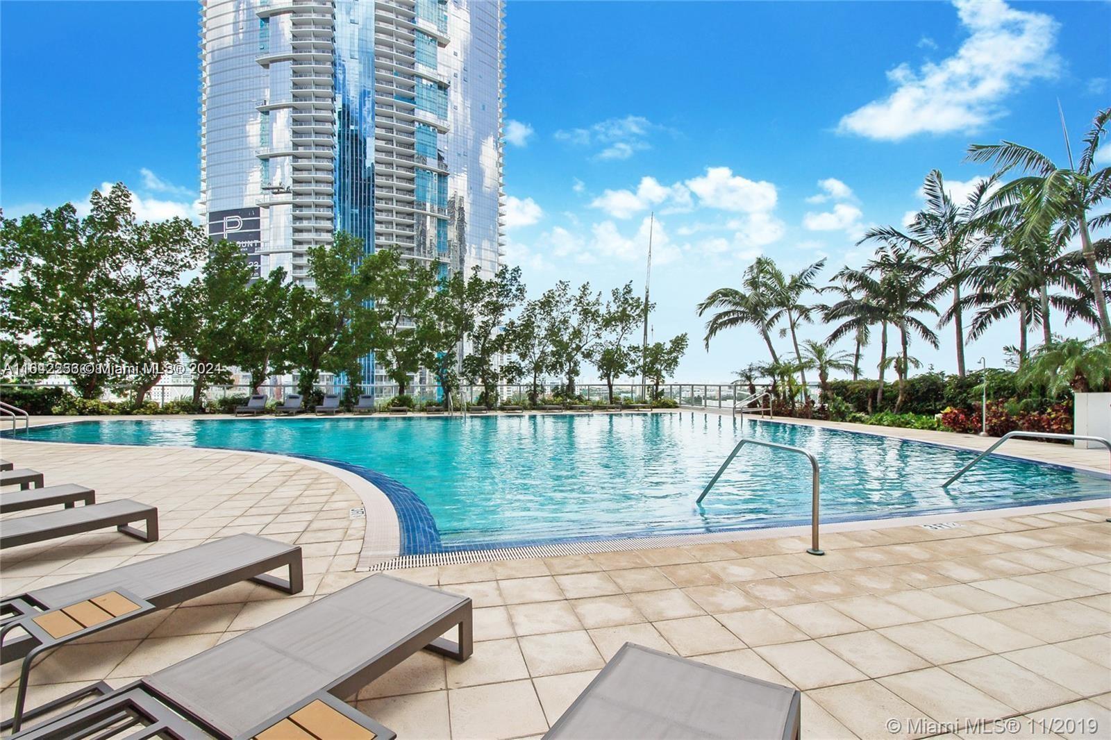 888 Biscayne Blvd # 1906