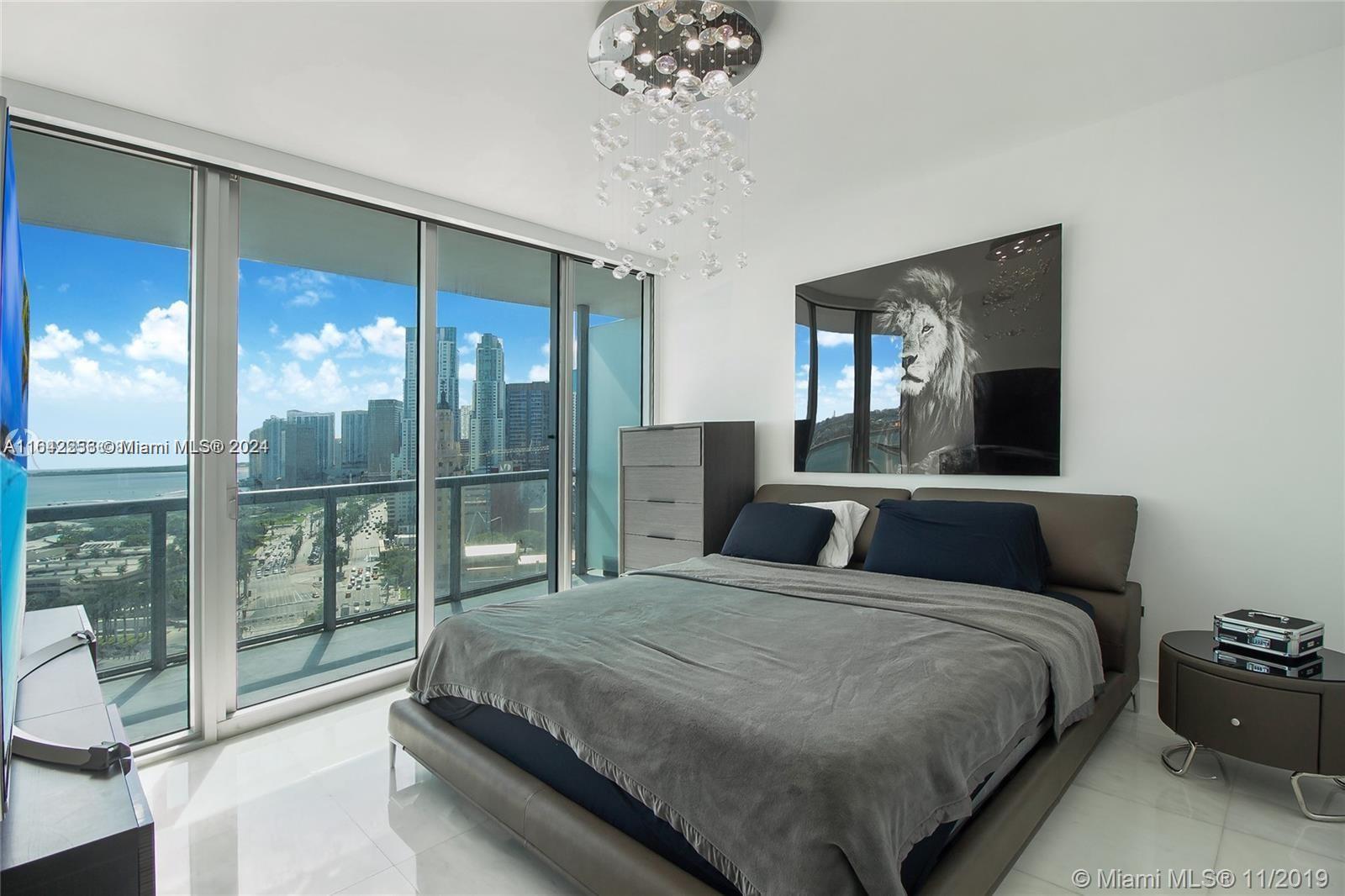 888 Biscayne Blvd # 1906