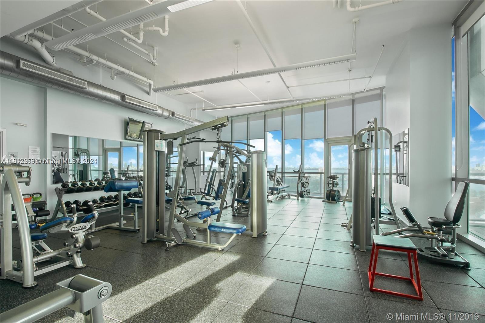 888 Biscayne Blvd # 1906