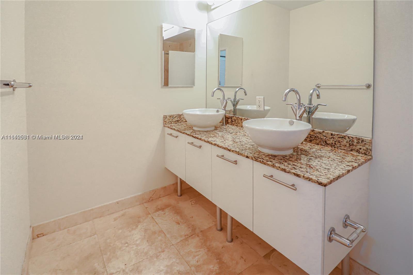 41 SE 5th St # 604