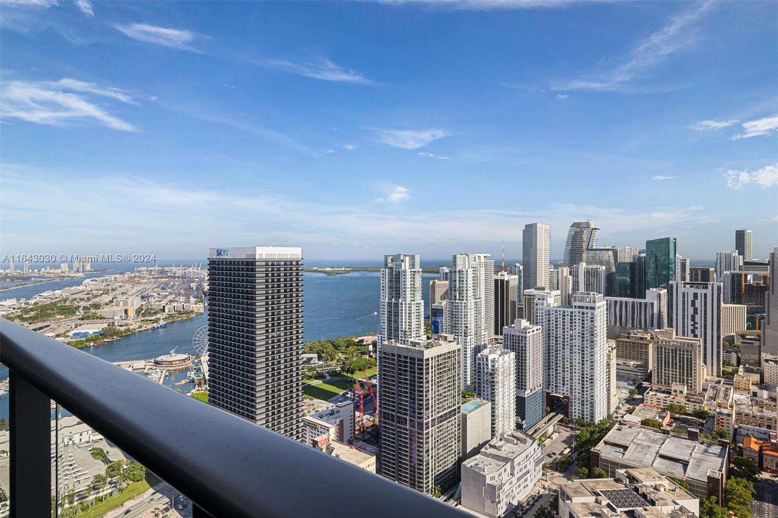 601 NE 1st Ave # 5106 Unit: PH-5106