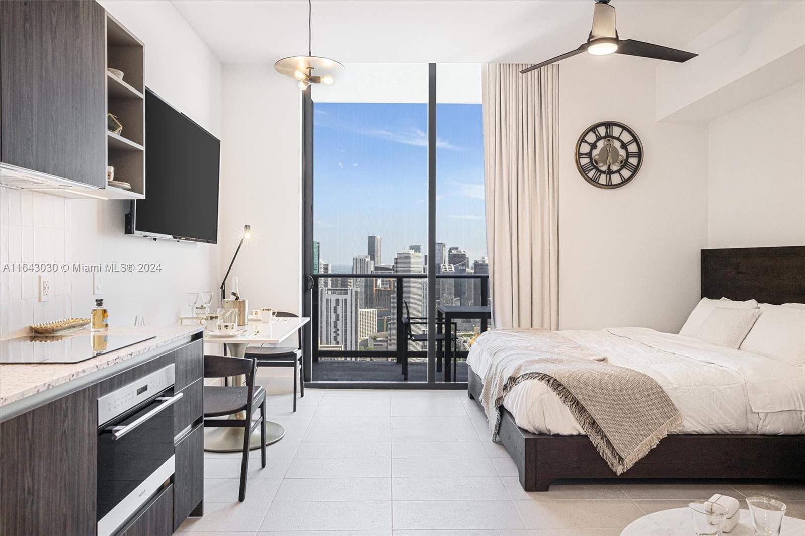 601 NE 1st Ave # 5106 Unit: PH-5106