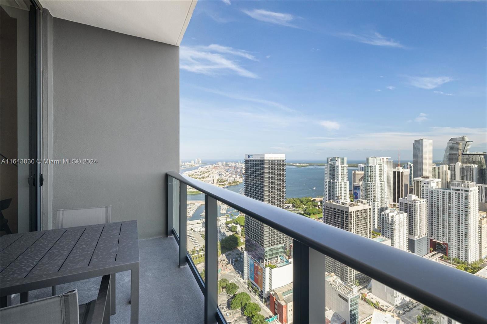 601 NE 1st Ave # 5106 Unit: PH-5106