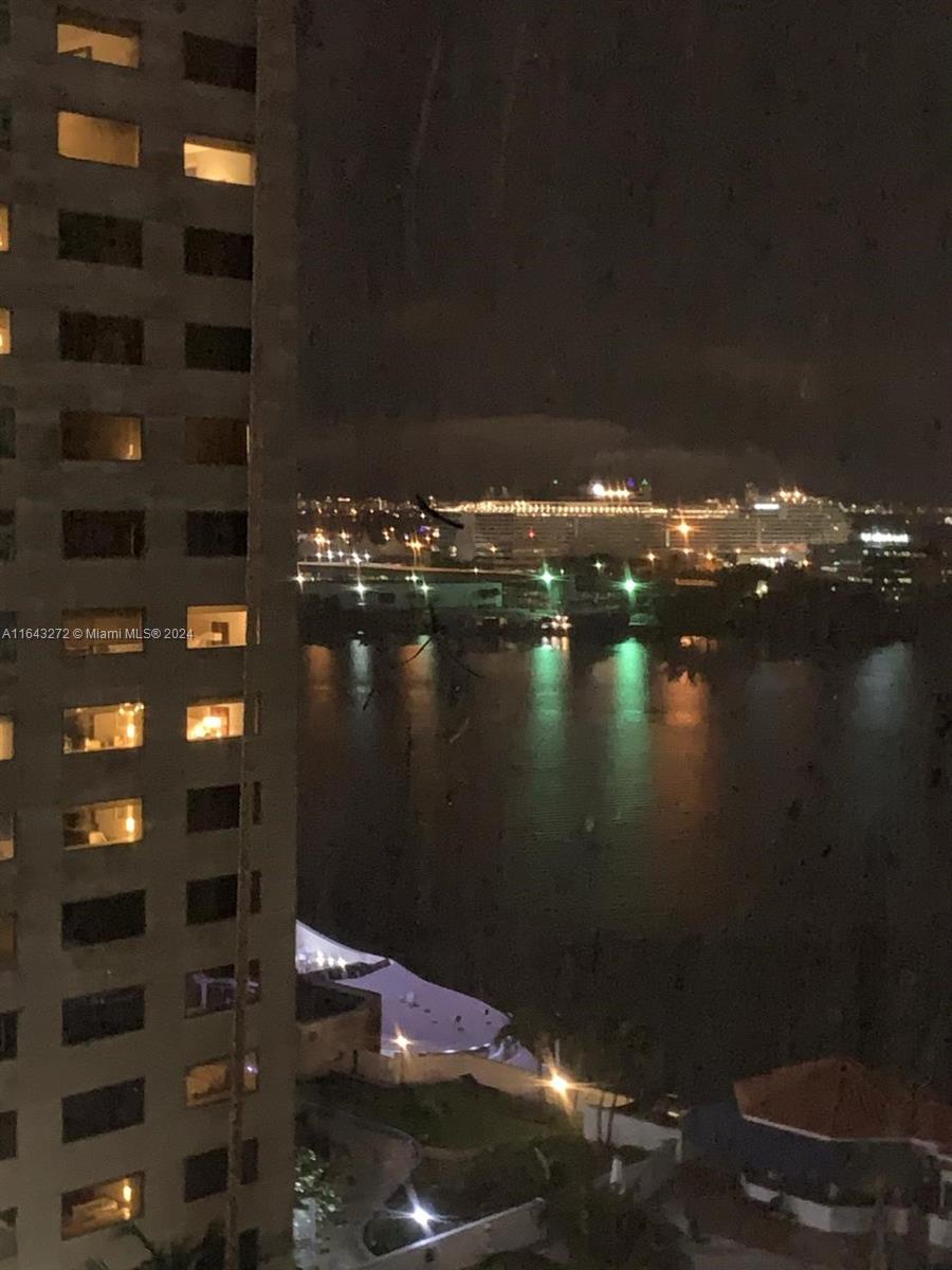 335 S Biscayne Blvd # 1600