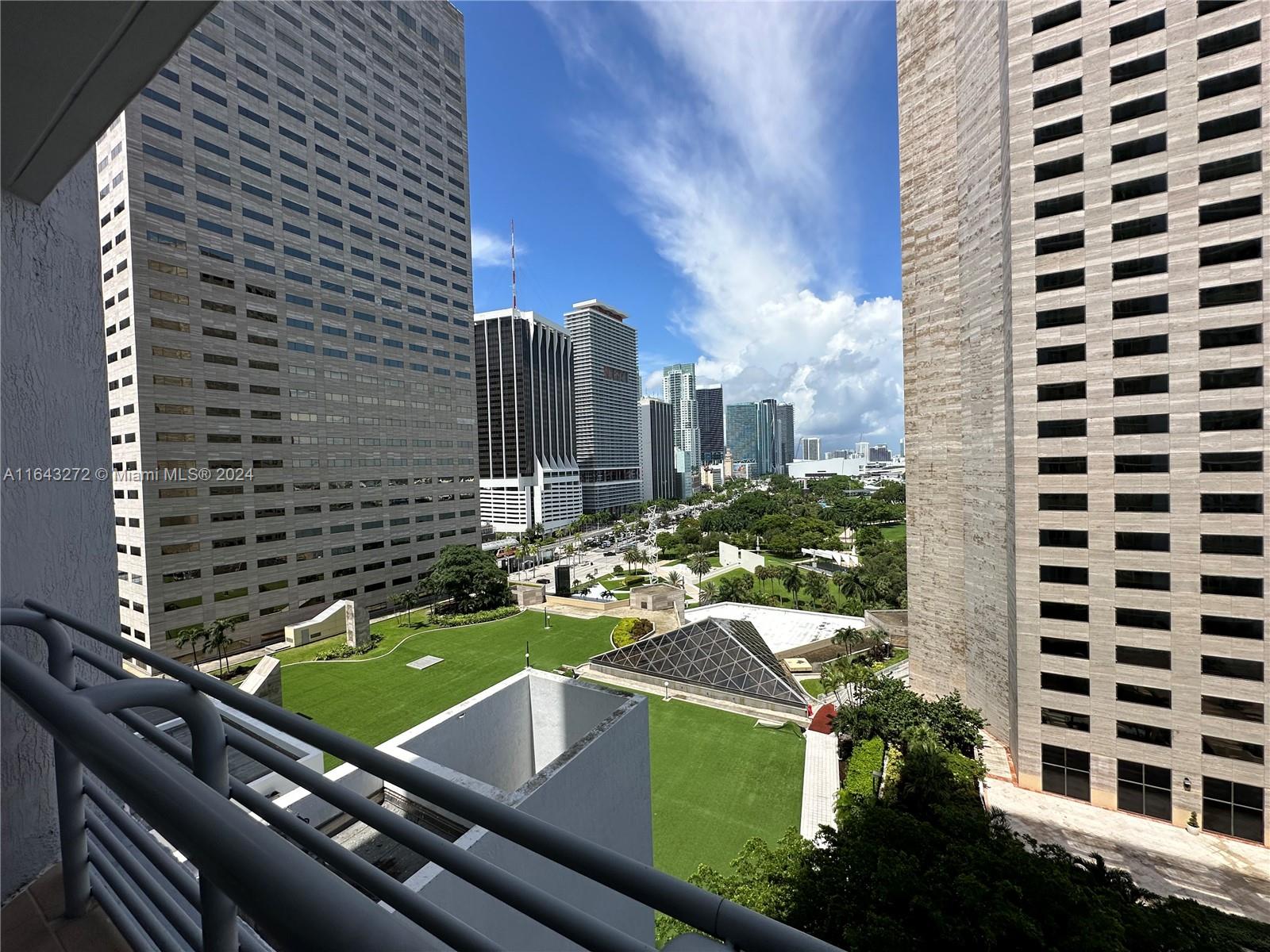 335 S Biscayne Blvd # 1600
