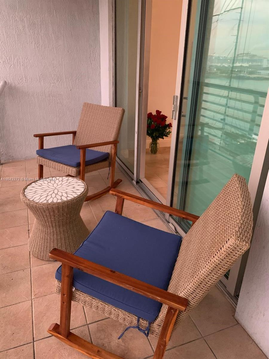 335 S Biscayne Blvd # 1600