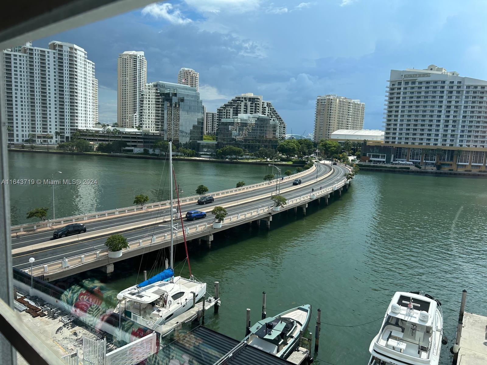 801 Brickell Bay Dr # 669