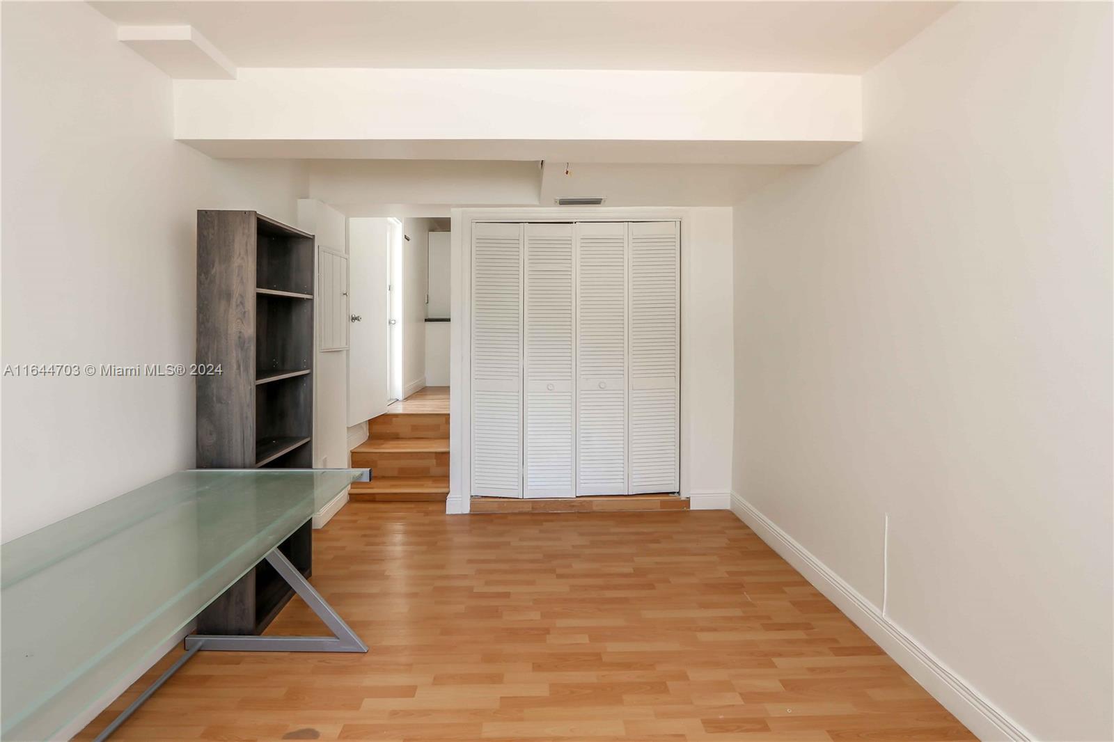 1535 Bay Dr