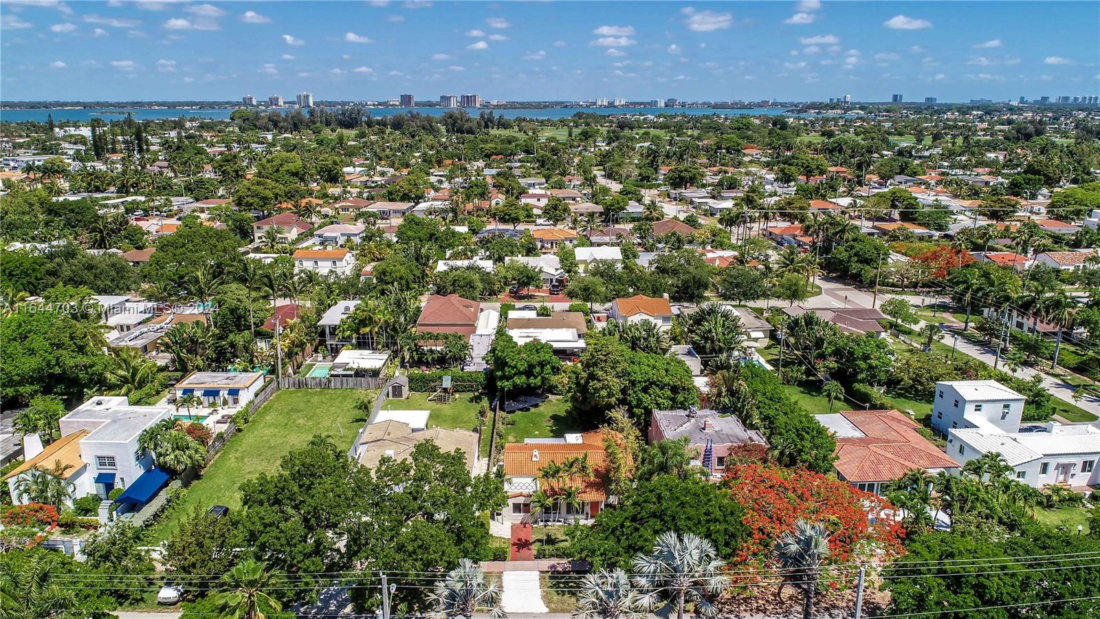 1535 Bay Dr