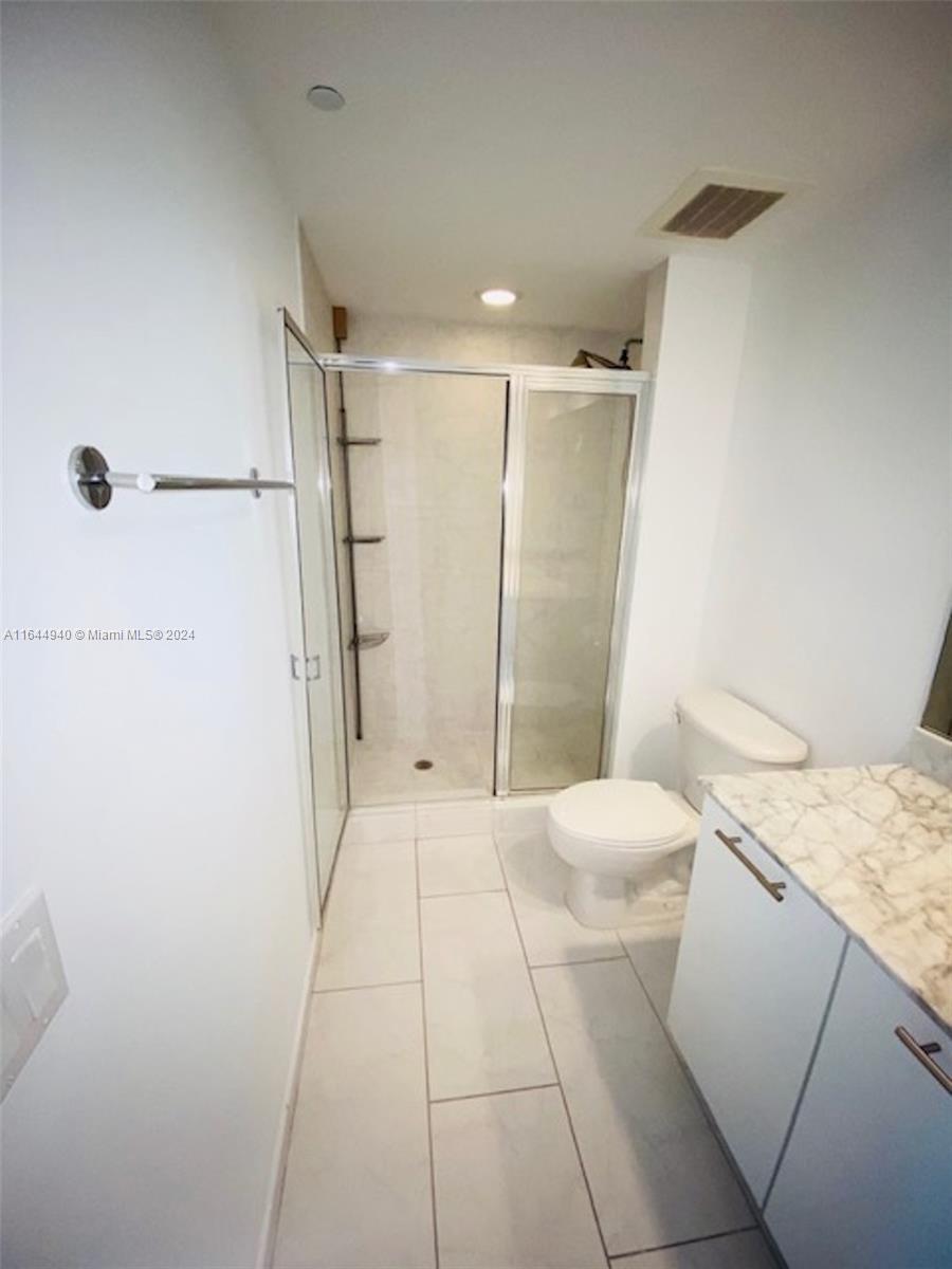 951 BRICKELL AVE # 3305
