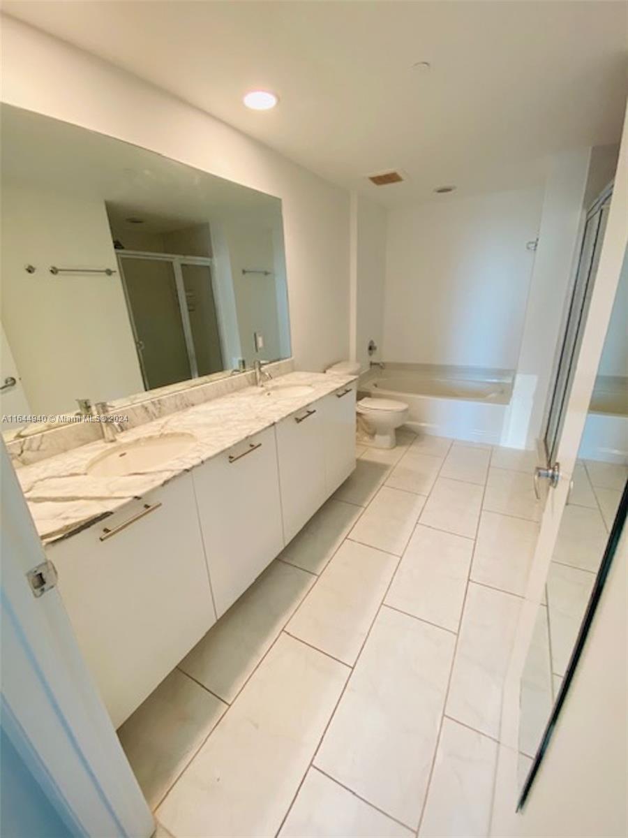 951 BRICKELL AVE # 3305