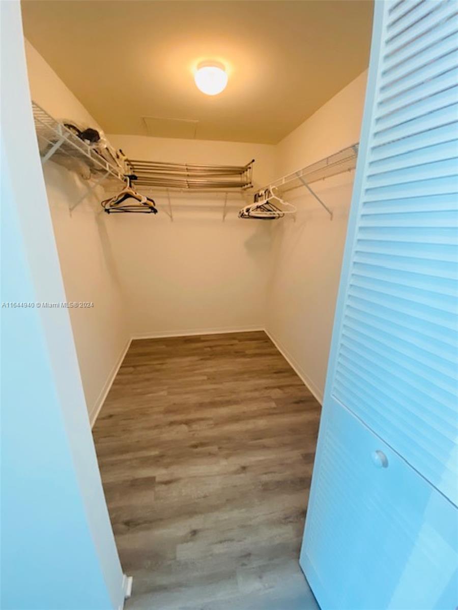 951 BRICKELL AVE # 3305