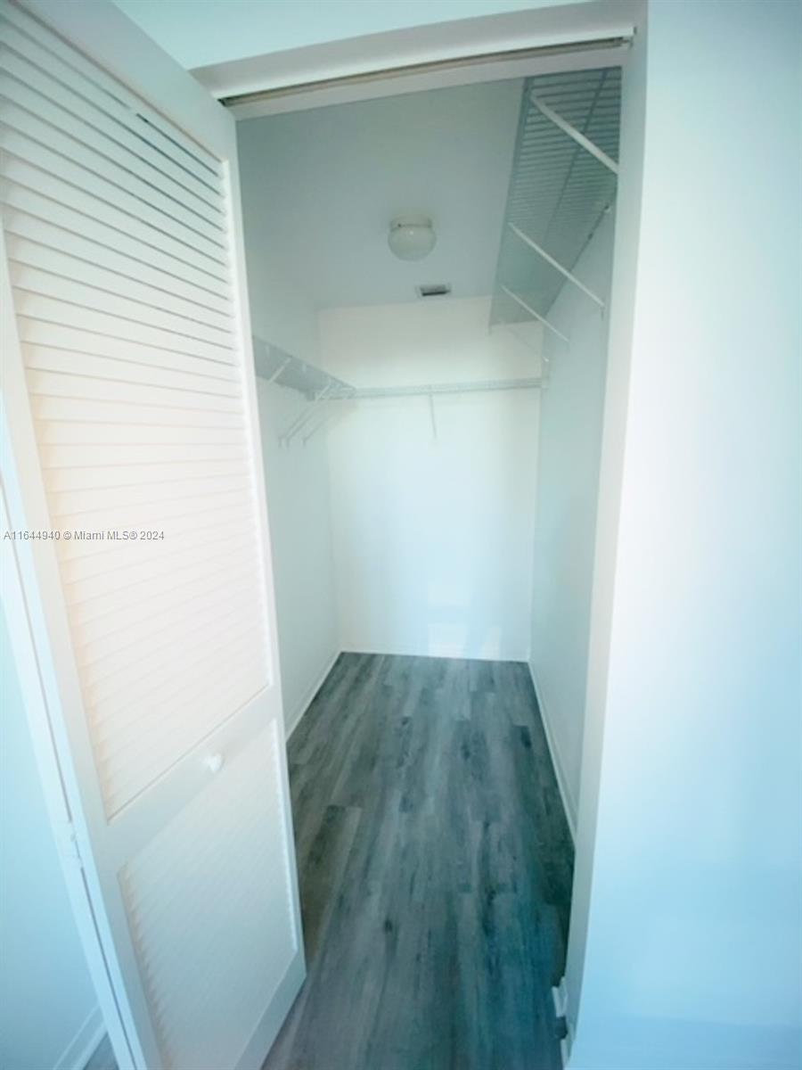 951 BRICKELL AVE # 3305