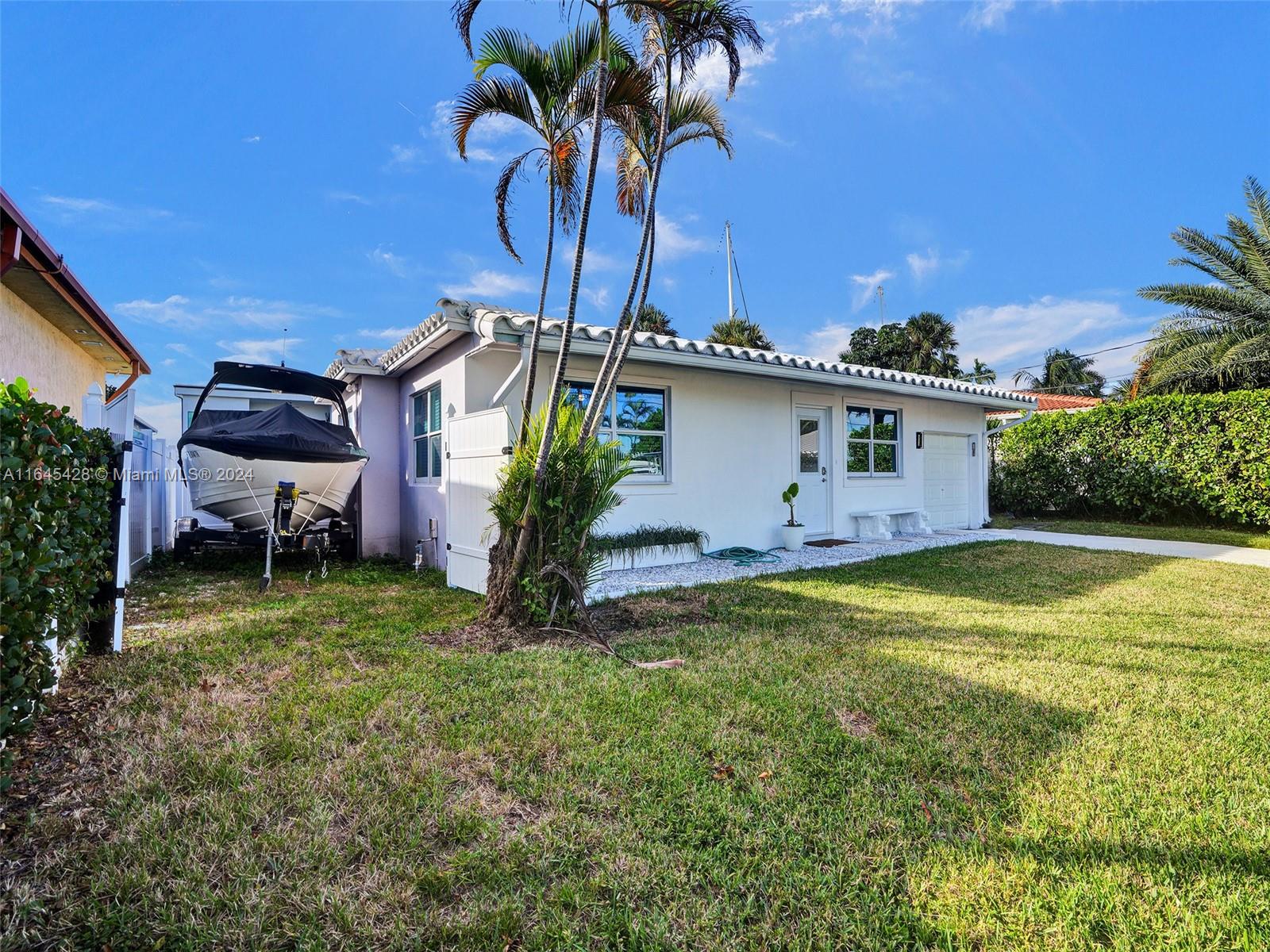 1216 Guava Isle