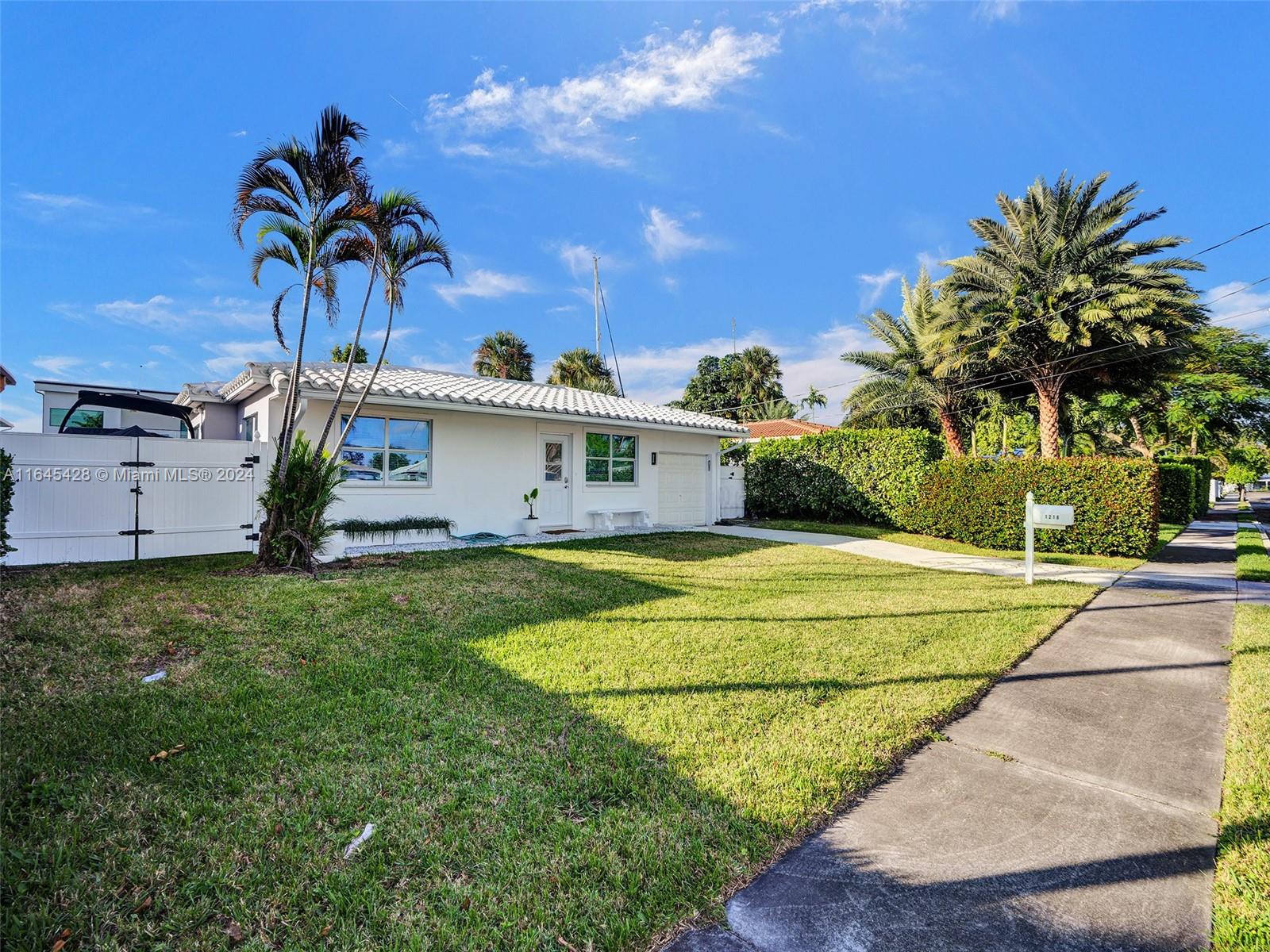 1216 Guava Isle