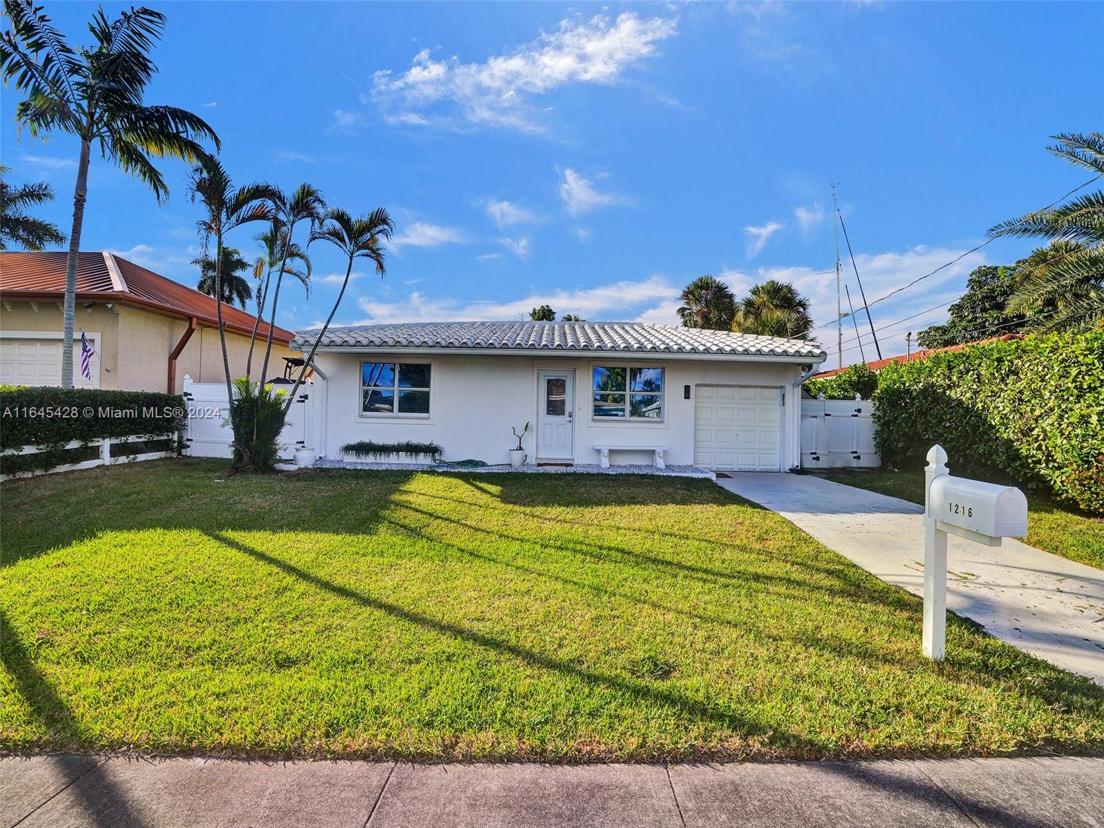 1216 Guava Isle