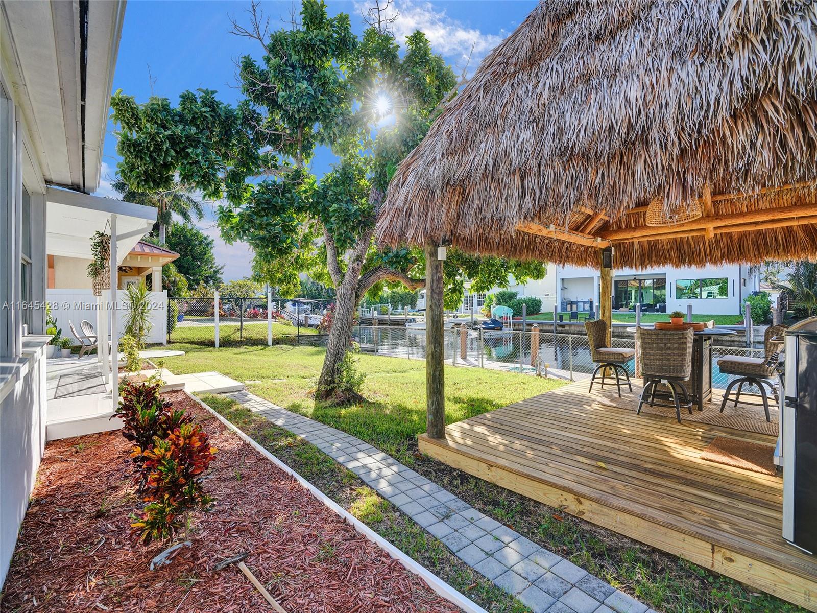 1216 Guava Isle
