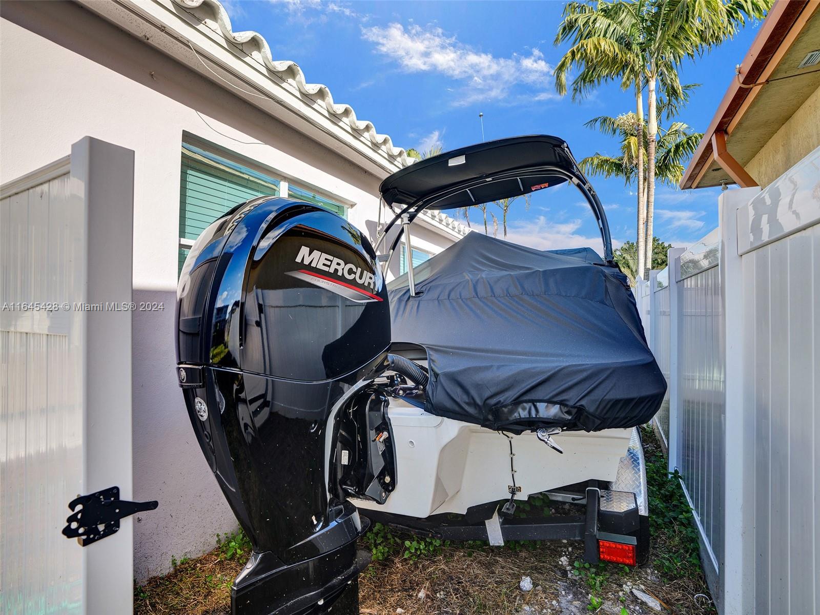 1216 Guava Isle
