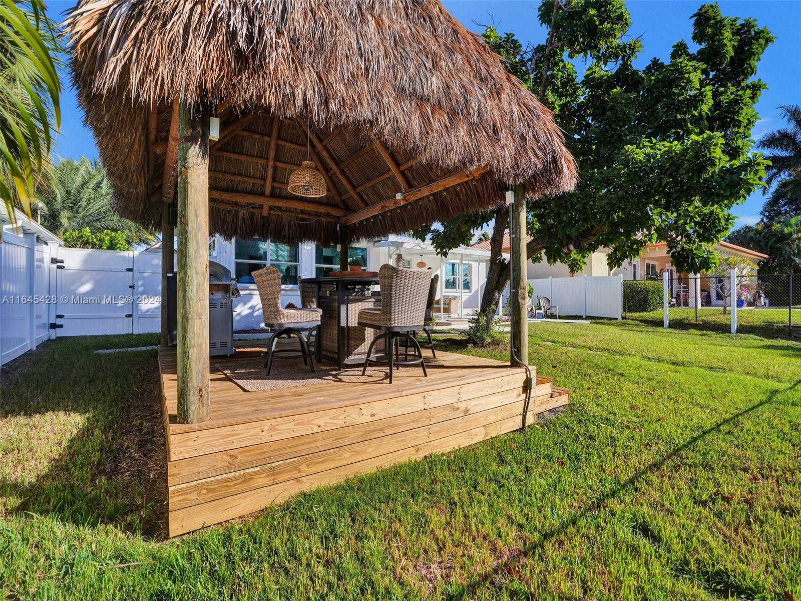 1216 Guava Isle