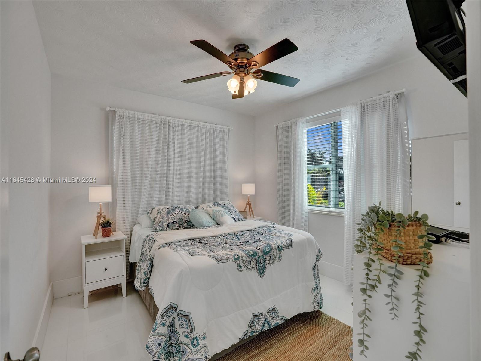 1216 Guava Isle