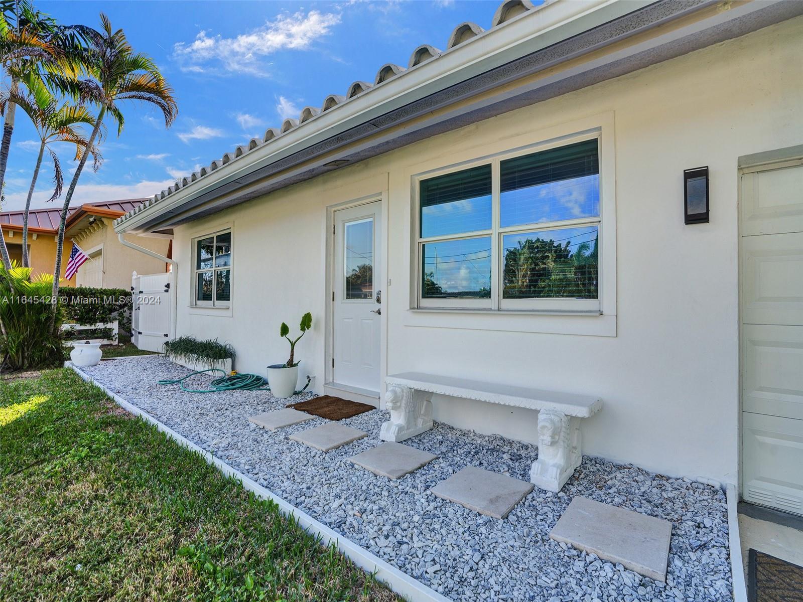 1216 Guava Isle