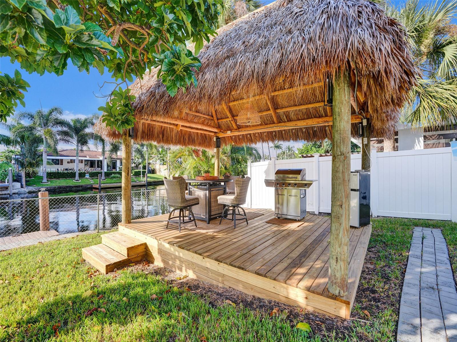 1216 Guava Isle