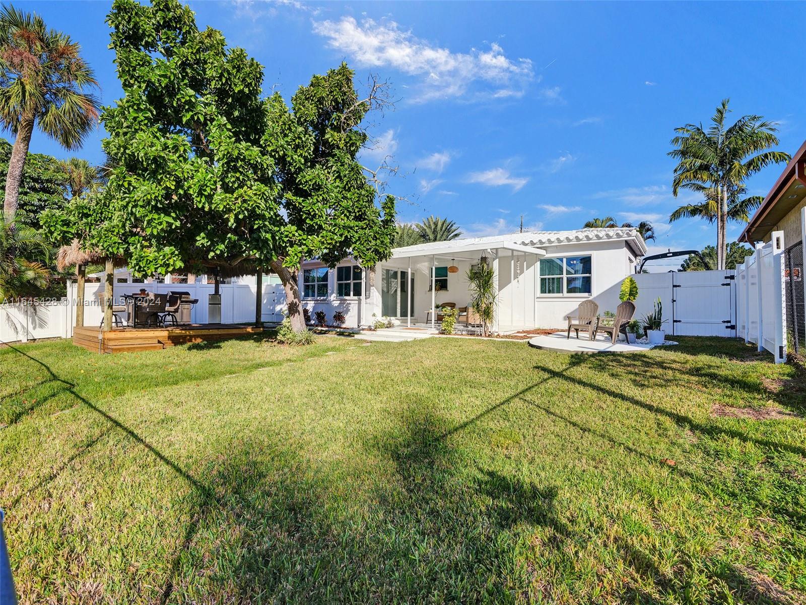 1216 Guava Isle