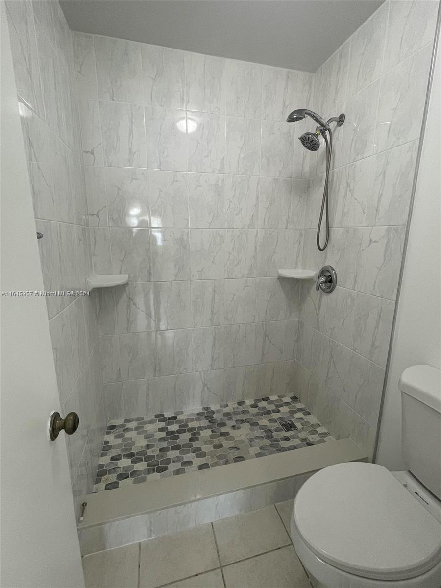9720 Hammocks Blvd # 37 Unit: 204-37