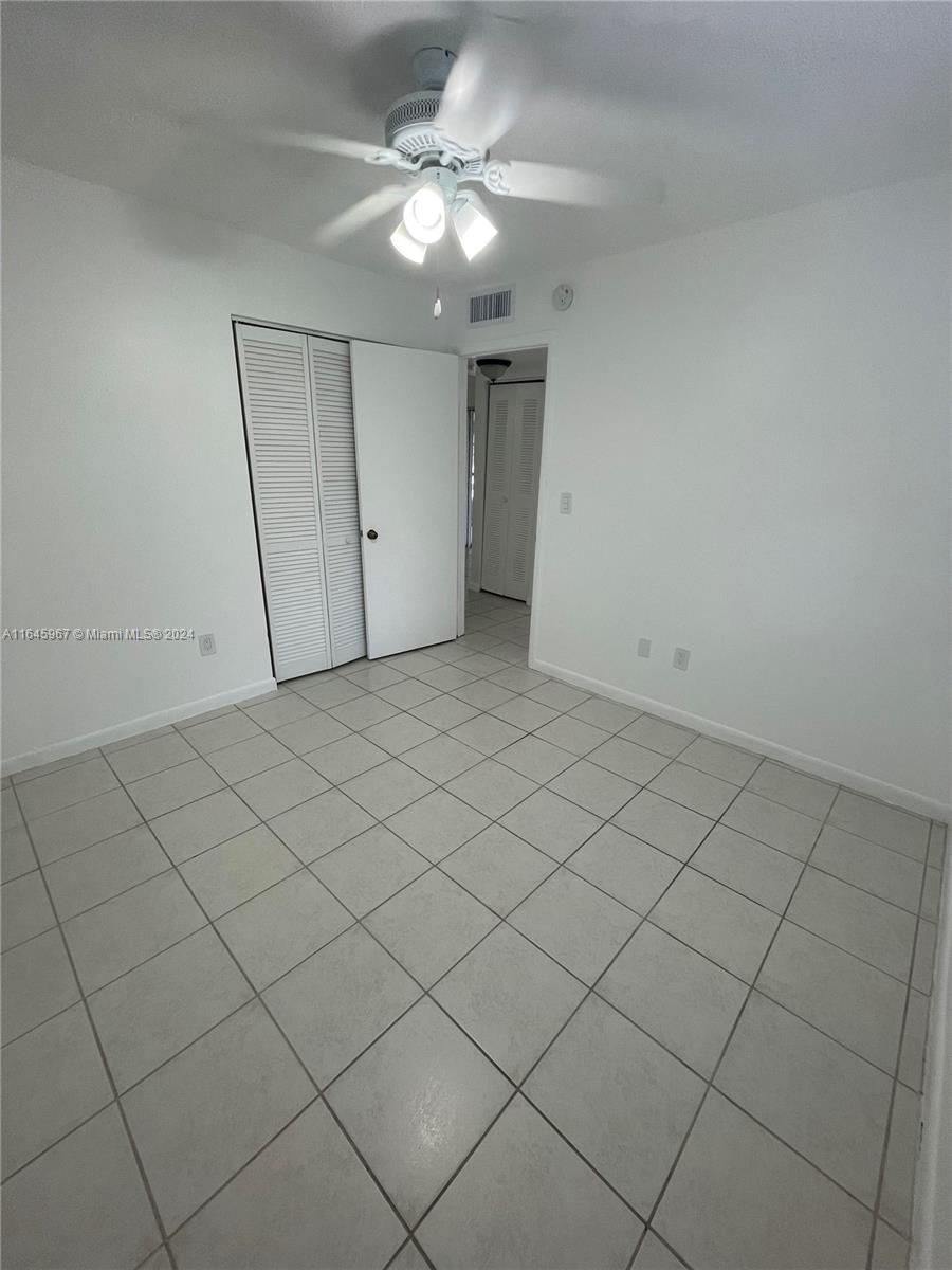 9720 Hammocks Blvd # 37 Unit: 204-37