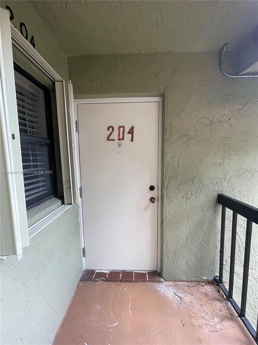 9720 Hammocks Blvd # 37 Unit: 204-37