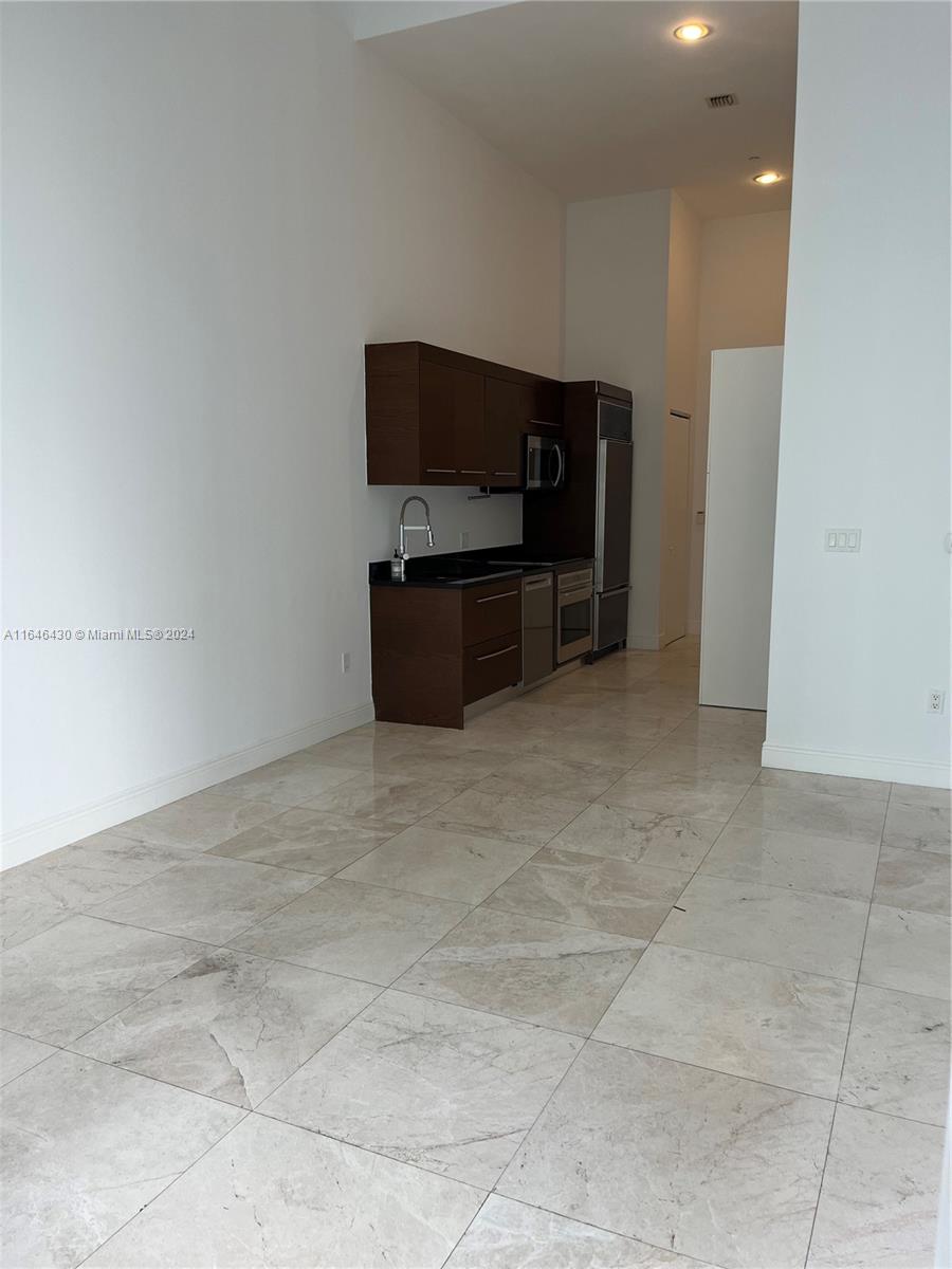 495 Brickell Ave # 4106